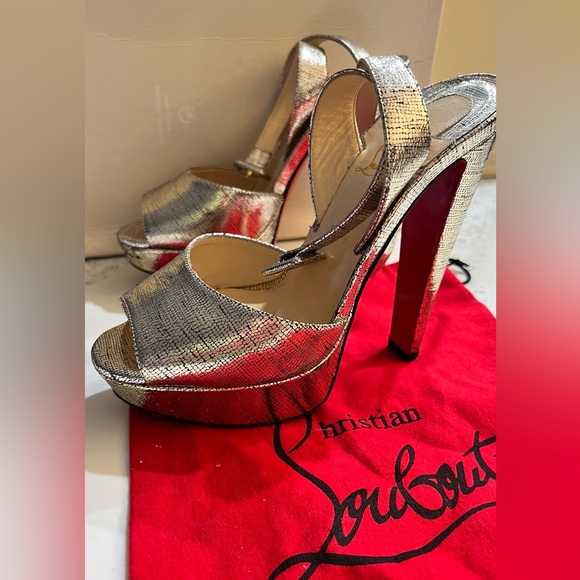Christian Louboutin, Size 37.5 - Picture 6 of 7